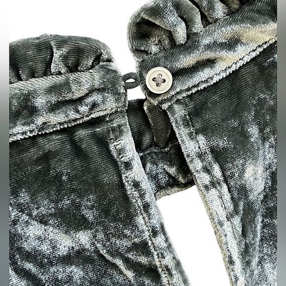 LOFT Velvet Ruffle Mock Neck Sleeveless Top Size L NWT - Picture 3 of 8